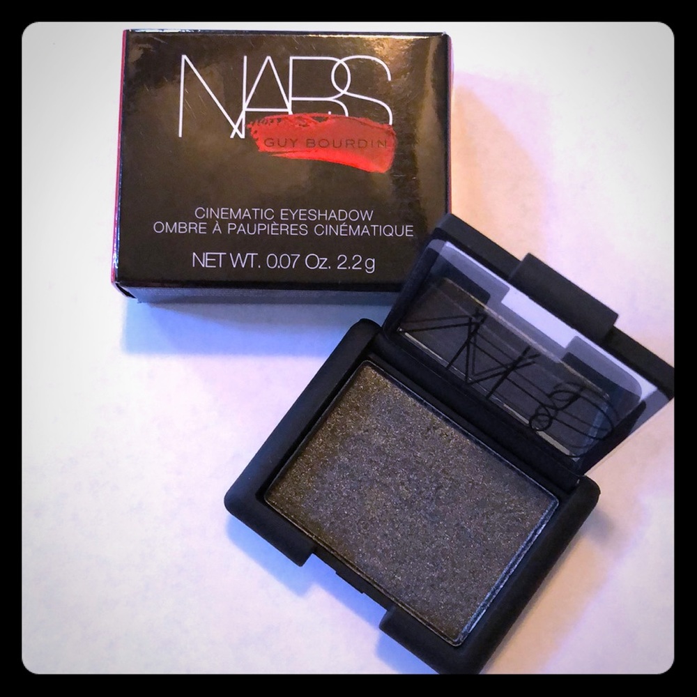 NARS single eyeshadow - Bad Behaviour.